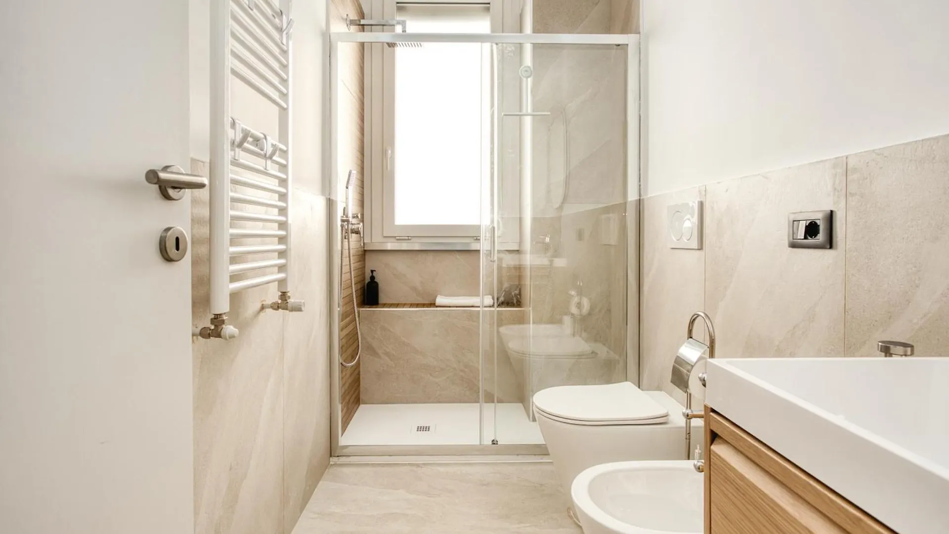 Confort Apartment - Nolo Milano 0*,  Italia
